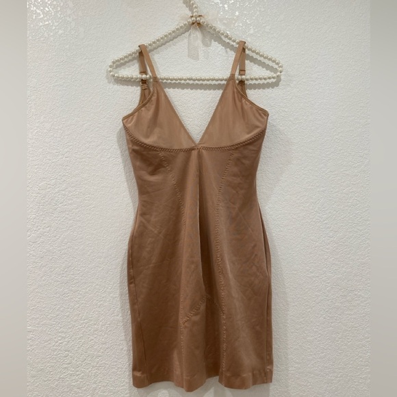 Victoria’s Secret so curvaceous push up shaping slip with panty size L NWOT - Picture 4 of 5